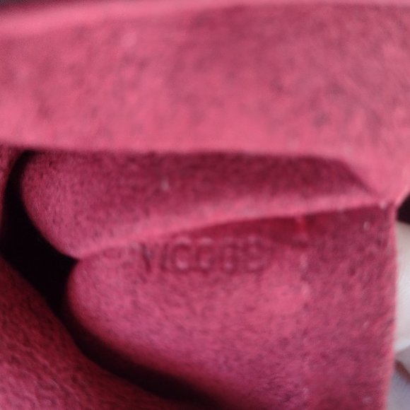 authentic lv❤️ - Picture 4 of 16